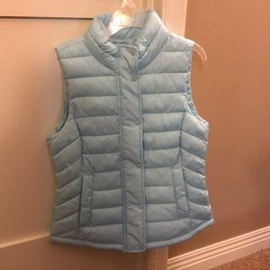 baby blue women’s vest from gap
